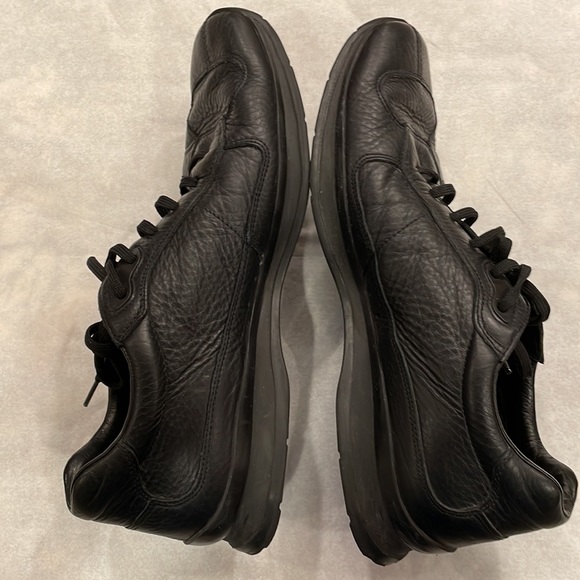 Prada Mens leather sneaker - Picture 6 of 7